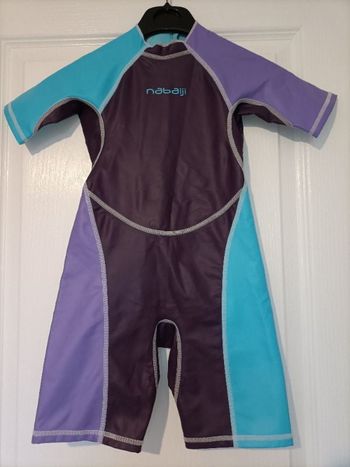 Combi anti UV plage Nabaiji 6 ans violet bleu