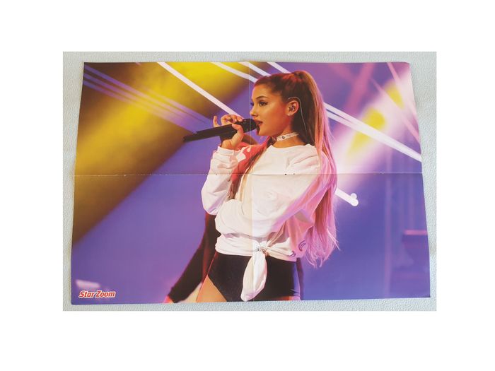 Poster Ariana Grande / Louane.
