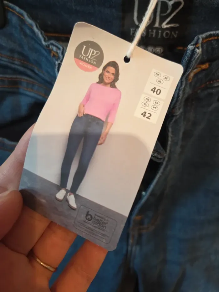 Jean up2fashion taille 40.42 neuf - photo numéro 3