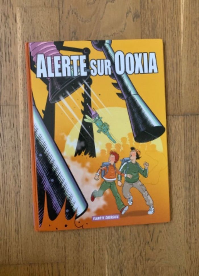 Livre «  Alerte sur Ooxia »