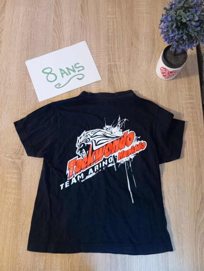 Tee-shirt taille 8ans