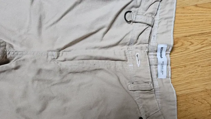 Pantalon cargo Bershka taille 40 - photo numéro 3