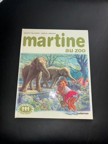 Livre Martine au zoo en excellent état