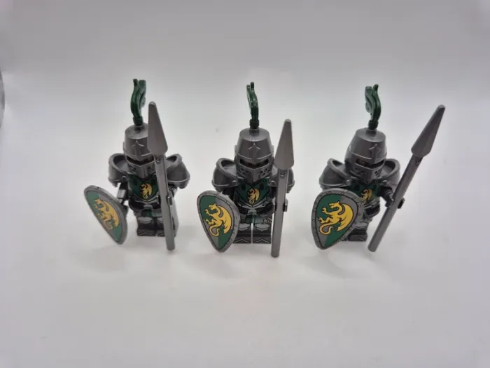 Figurines type lego 3 soldats chevaliers Du Dragons Vert - photo numéro 5