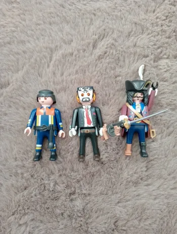 Lot de 3 figurines playmobil