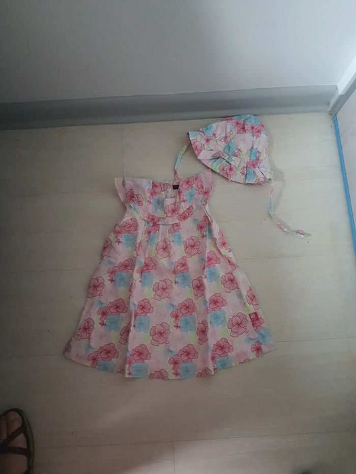 Ensemble Sergent Major taille 2 ans robe et chapeau très bon état