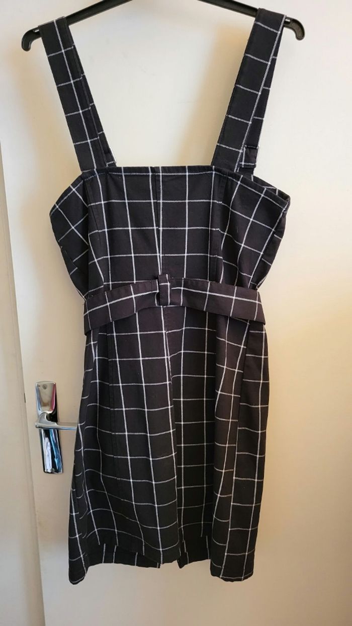 Robe 38 H et M - photo numéro 4