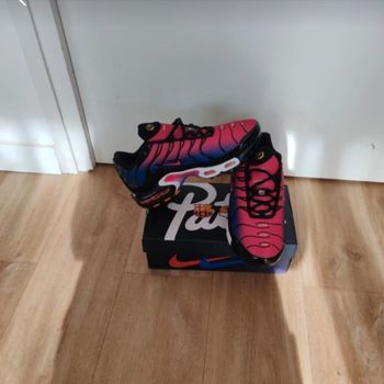 Basket tn Barça taille 42 prix 60 €