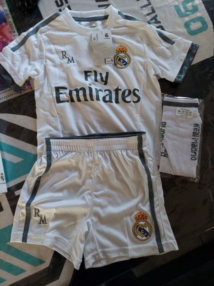 Ensemble neuf 2ans real madrid