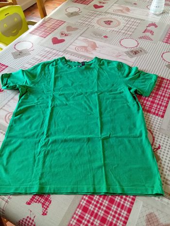 Tee shirt