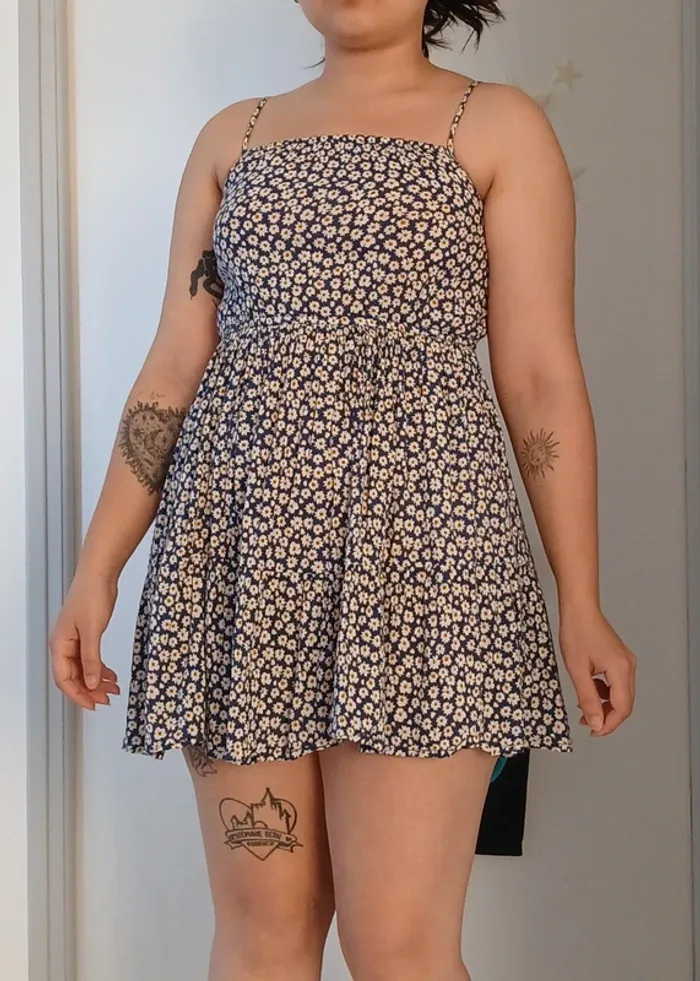 Robe estivale fluide motif pâquerettes