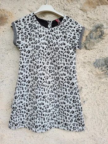 Très belle robe Orchestra imprimée zèbre, 8 ans