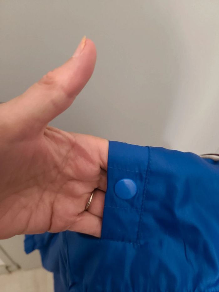 Veste coupe vent, imperméable avec capuche Bleu roi. Taille 18 mois Grain de blé, Z - photo numéro 7