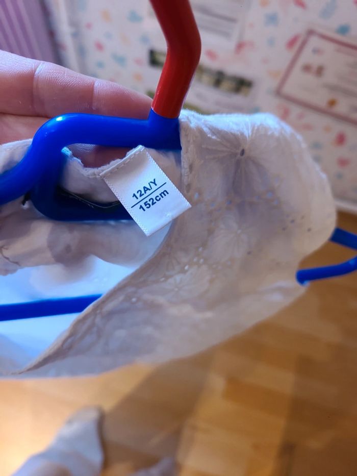 Robe blanche fleurie - photo numéro 5