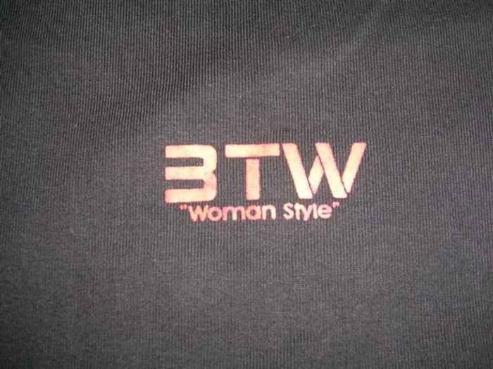 tee-shirt noir à inscriptions BTW T.38 neuf - photo numéro 2