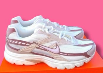 Nike initiator rose 37,5 70€