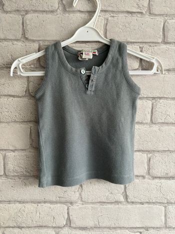 débardeur bonpoint taille 12 mois en très bon état