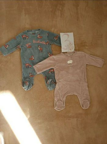 2 pyjamas velour 3 mois Kiabi