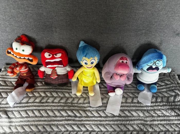 Lot de 5 peluches émotions Disneyland Paris vice-versa Disney pixar