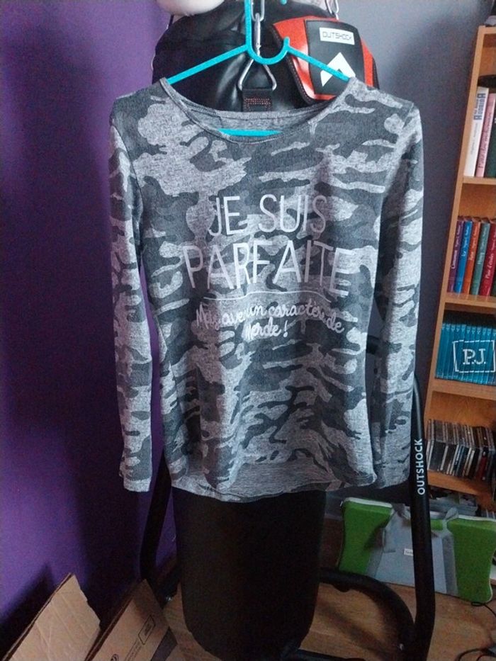 Tee shirt