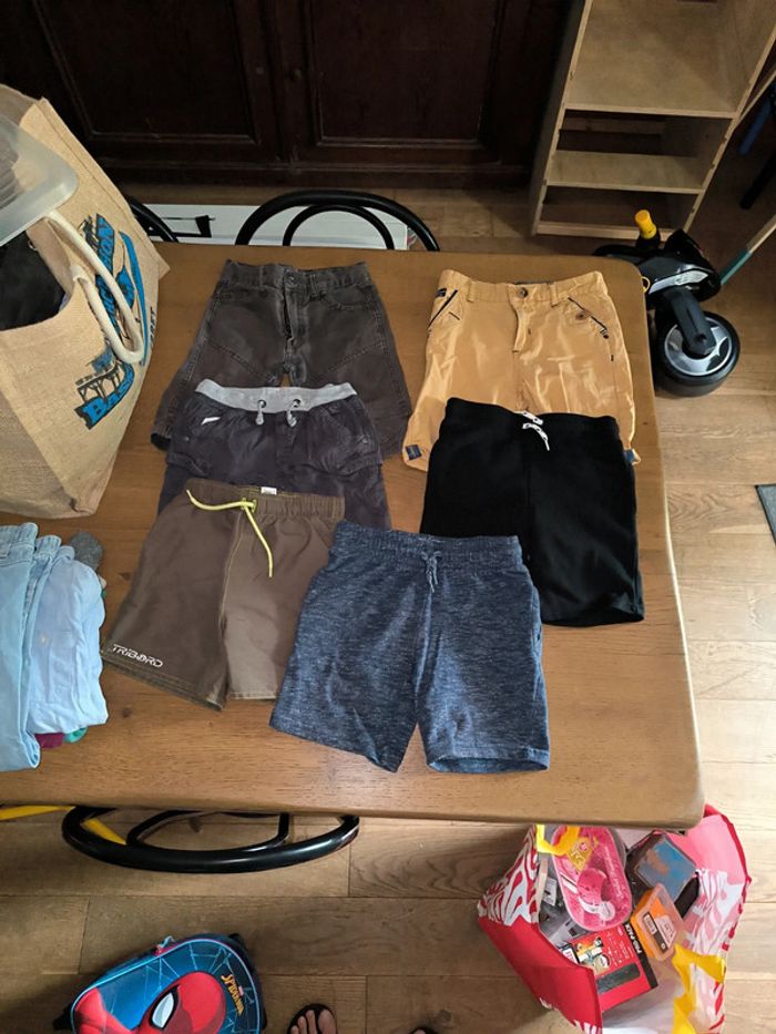 Lot de 19 vêtements garçon taille 5 ans - photo numéro 3