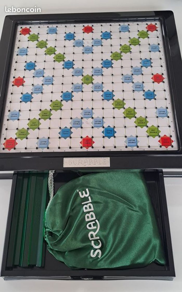 Jeu le Scrabble Deluxe complet état neuf - photo numéro 2