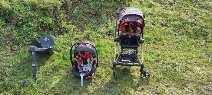 Ensemble Poussette Mios et Cloud Z avec base isofixe, rose gold et finition spring blossom black - photo numéro 4