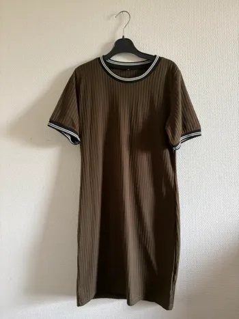 Robe verte kaki / marron