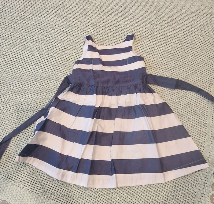 Lot vêtements fille 5/6 ans - photo numéro 9