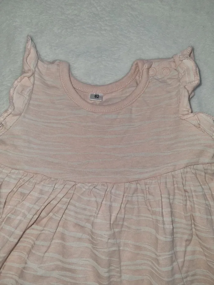 Robe taille 3 mois 62 cm - photo numéro 3