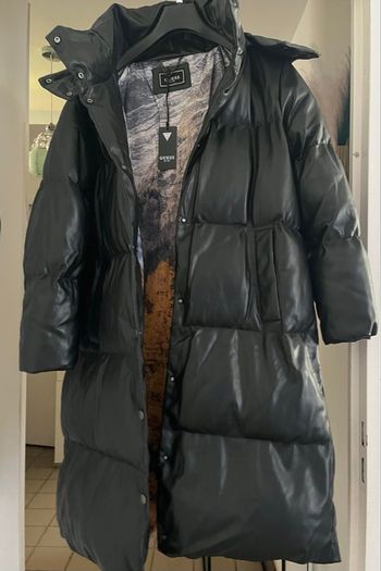 Doudoune Guess neuve 