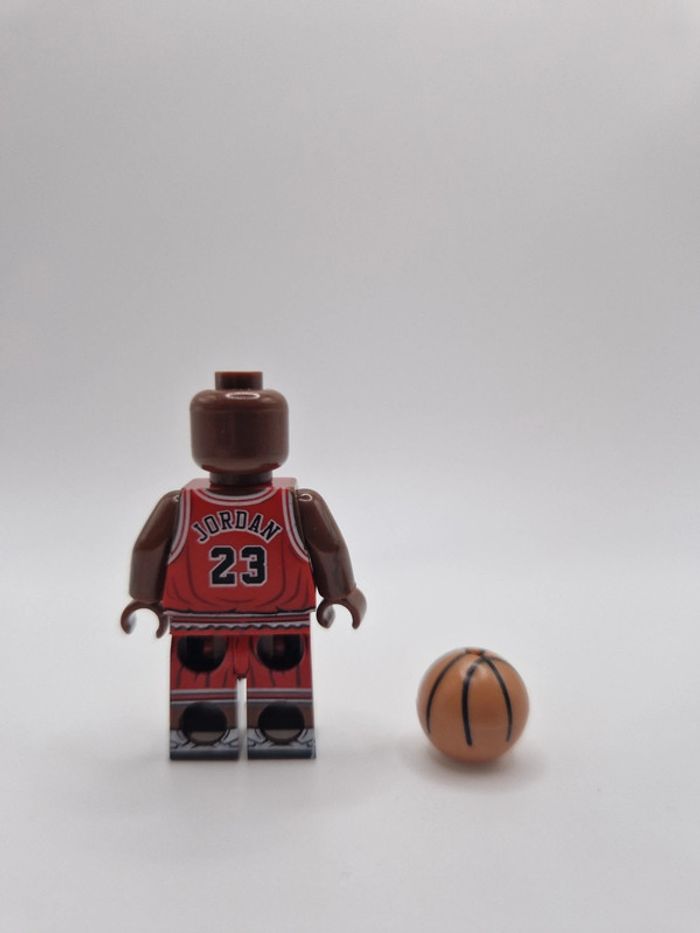Figurine type lego Joueur de Basket Michael Jordan - photo numéro 4
