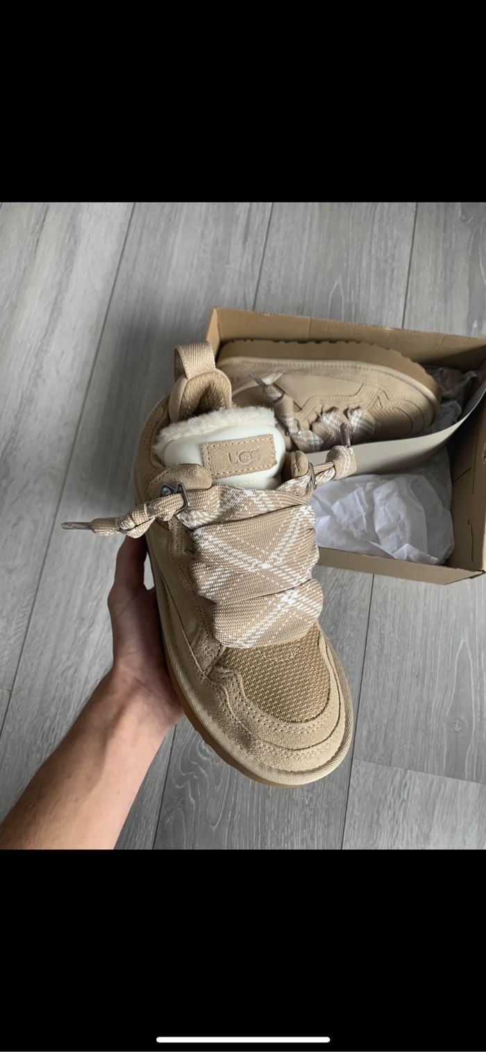 UGG Lowmel Sand