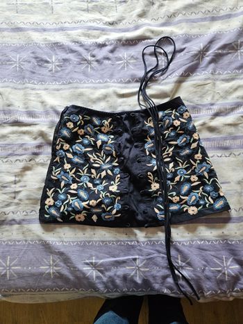 Jupe fond bleu marine