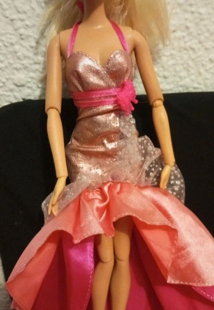 Barbie Fashionistas robe de soirée rose - photo numéro 4