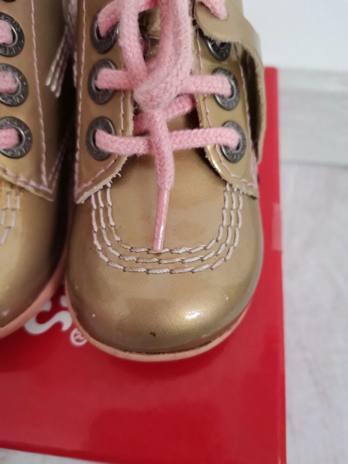 Chaussure Kickers or et Rose taille 21 - photo numéro 3