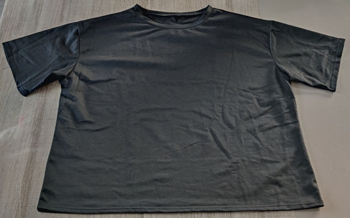 T-shirt Basique Noir 5XL (Grande Taille) - 100% Polyester - TBE - photo numéro 2