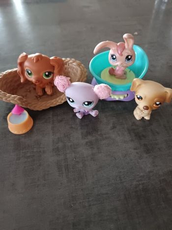 Lot de petites figurines animales