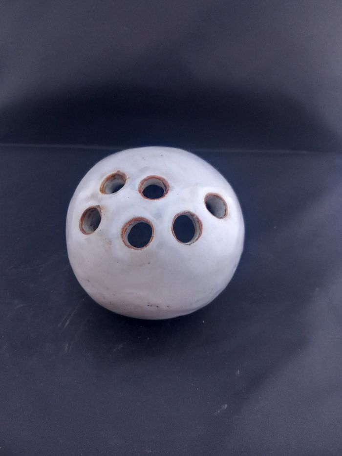 Vase pique fleurs en céramique