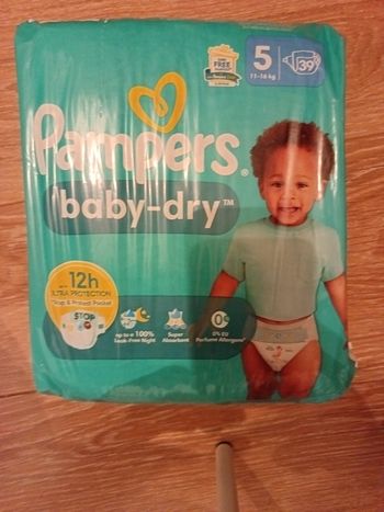 Couches pampers taille 5