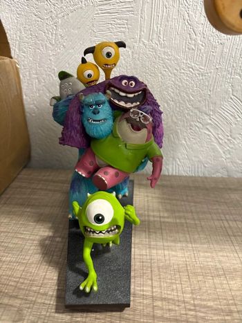 Figurine montre et compagnie