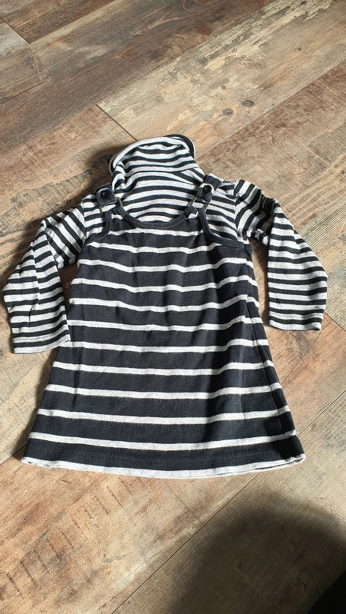 Robe le phare de la baleine 24 mois en très bon état