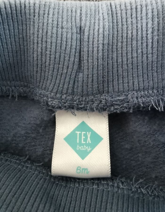 Lot jogging 6 mois - photo numéro 6