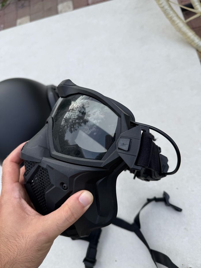 Airsoft casque noir avec masque ventilé - photo numéro 4