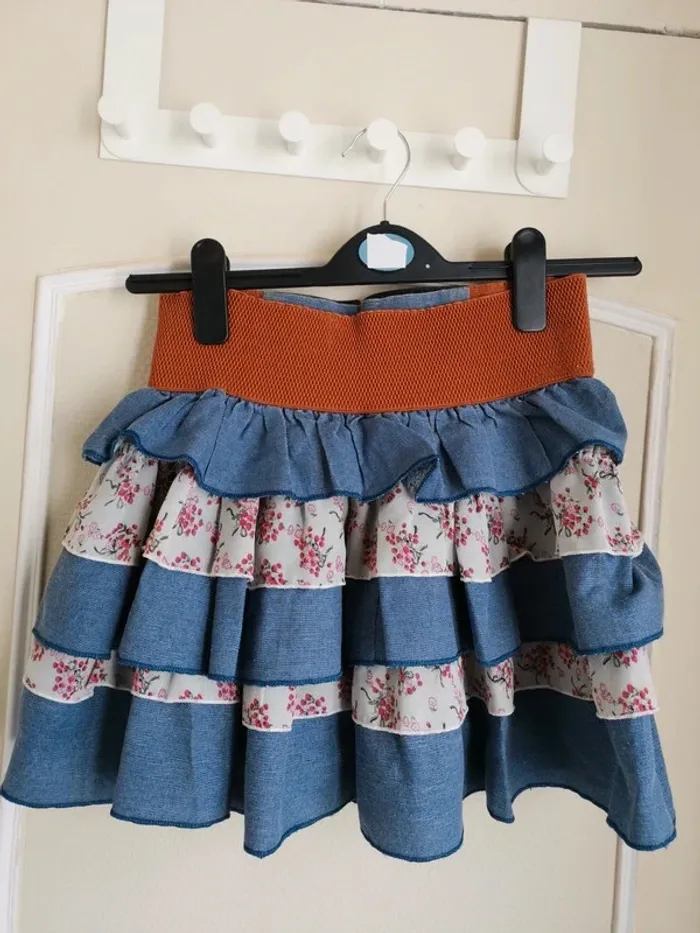 Minijupe à volants taille 38 - photo numéro 4