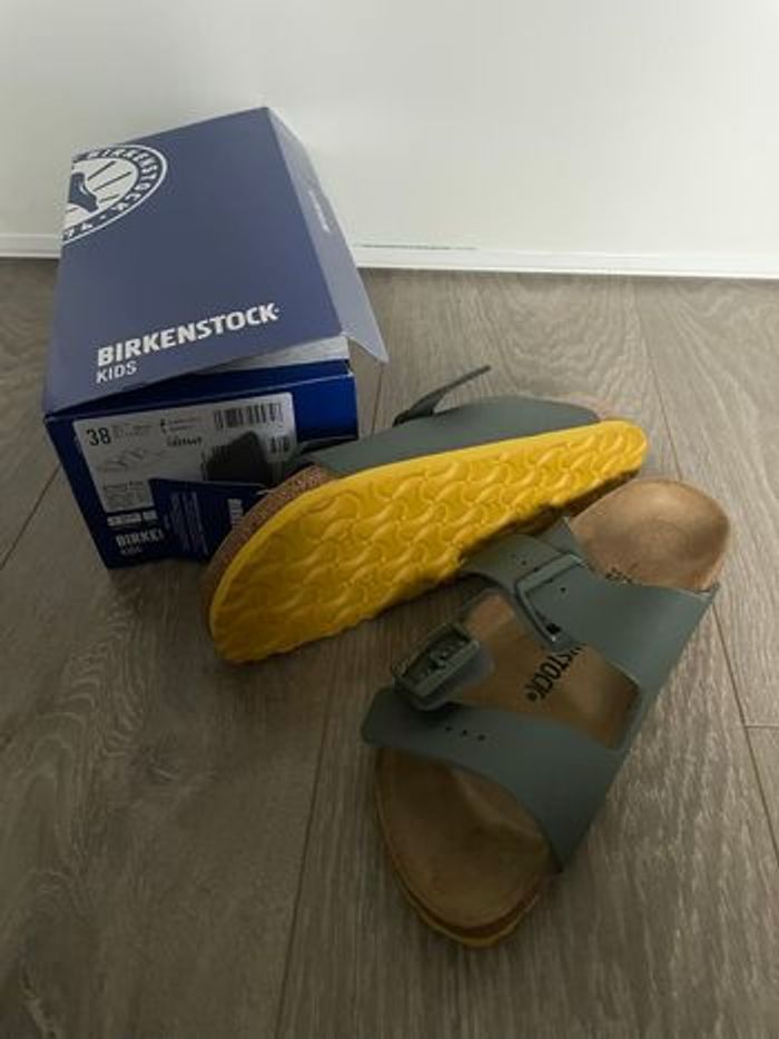 Chaussures sandales de la marque Birkenstock pointure 38 modèle Arizona kids - photo numéro 4