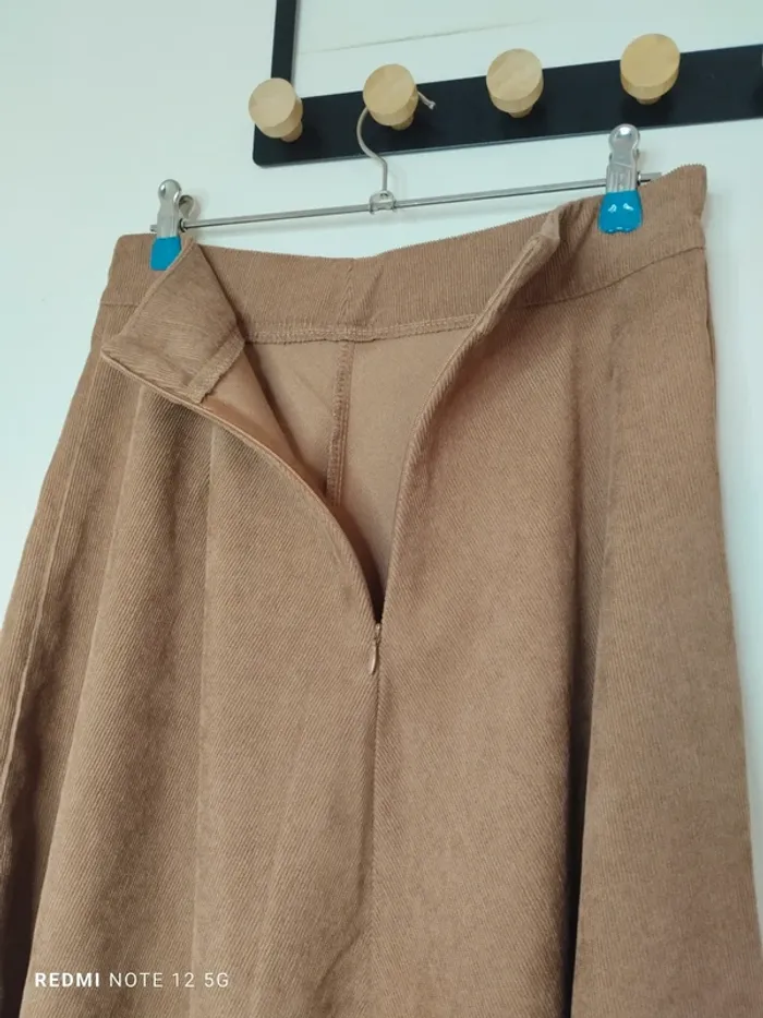 Magnifique jupe mi-longue taille S - photo numéro 5