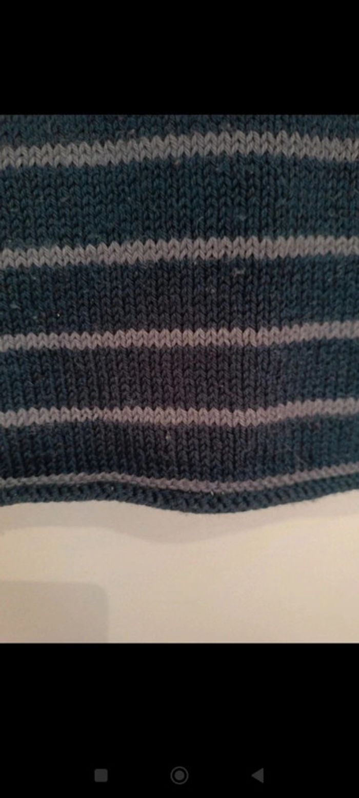 Pull 2 ans fait main - photo numéro 3