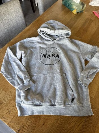 Pull nasa 10 ans