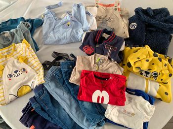Lot de vêtements garçon mi saison 6mois